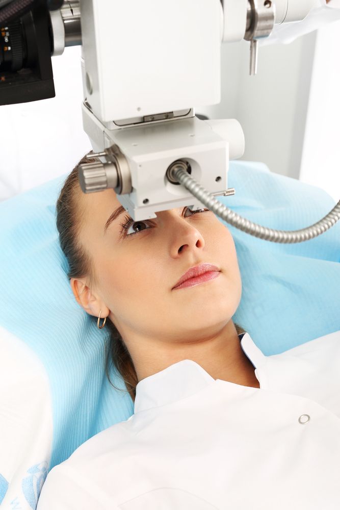 patient having her eye vision correction