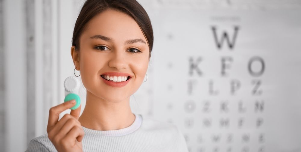 Pro Tips on Choosing Contact Lenses Tailored to You