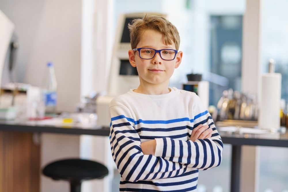 7 Signs Your Child May Need Eyeglasses