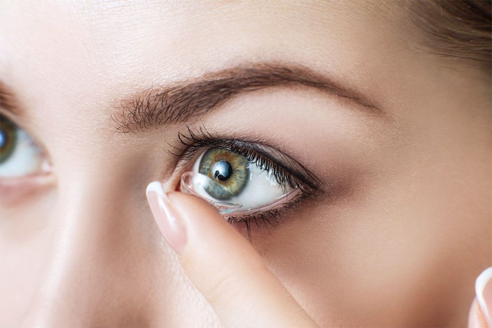 What to Expect at Contact Lens Fittings