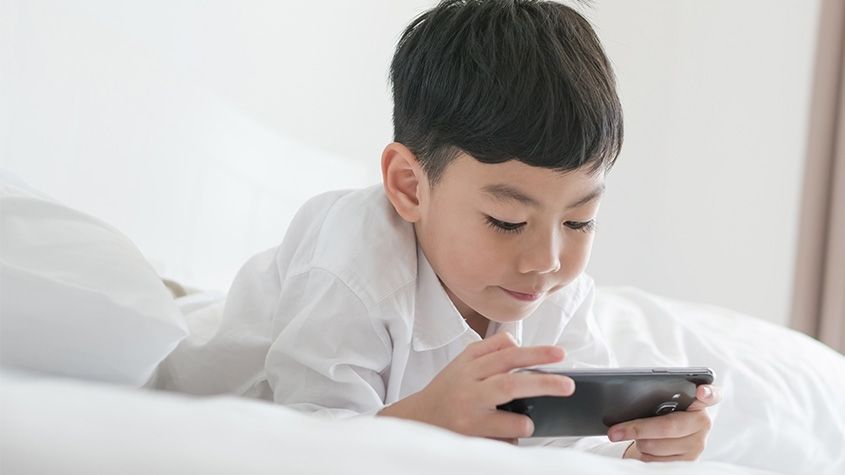 NEW WHO GUIDANCE: VERY LIMITED DAILY SCREEN TIME RECOMMENDED FOR CHILDREN UNDER 5