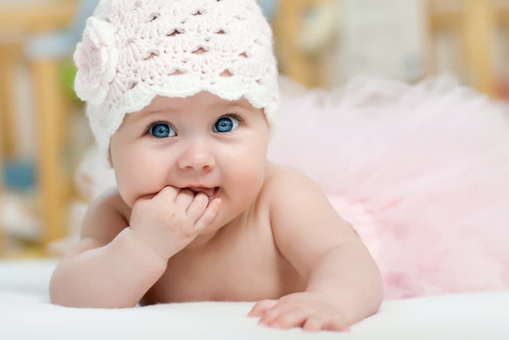 When Can My Baby See Me? Your Baby’s Vision for the First Six Months