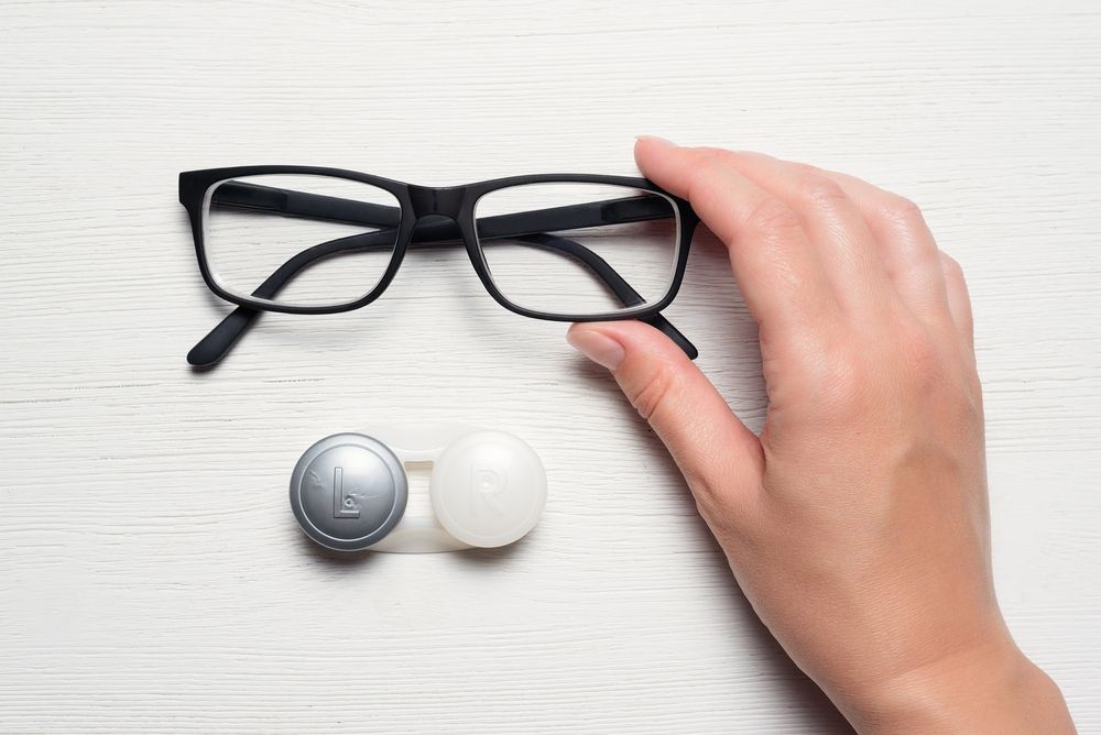 Tips for Transitioning From Glasses to Contacts
