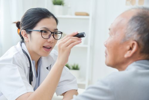 How Does a House Call Eye Exam Differ From an In-office Eye Exam?