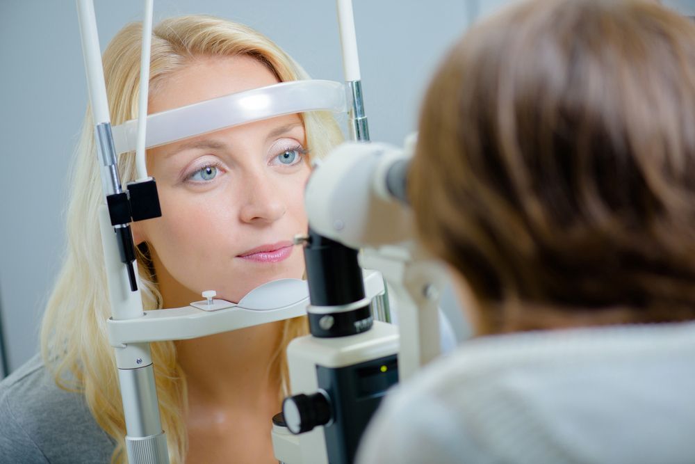 woman in eye exam