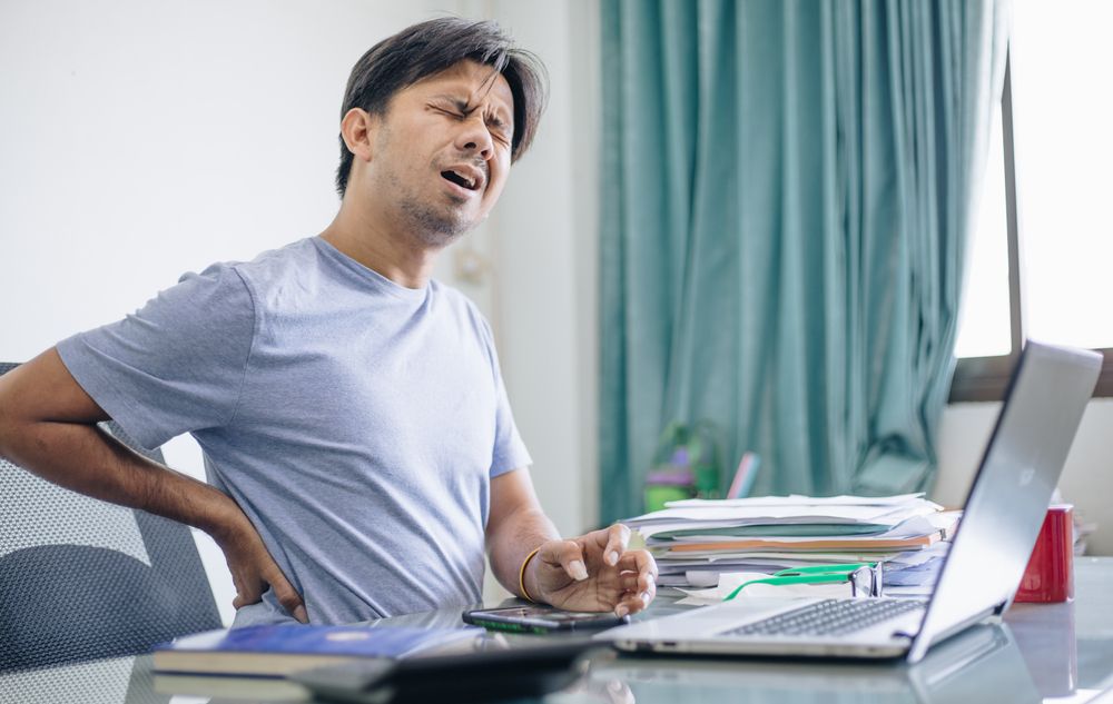 Who Should Get a Spinal & Postural Screening?