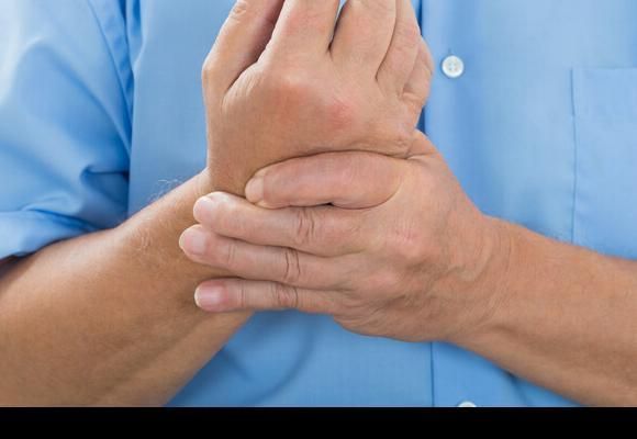Is Your Wrist Pain Carpal Tunnel Syndrome or De Quervain's Tenosynovitis?