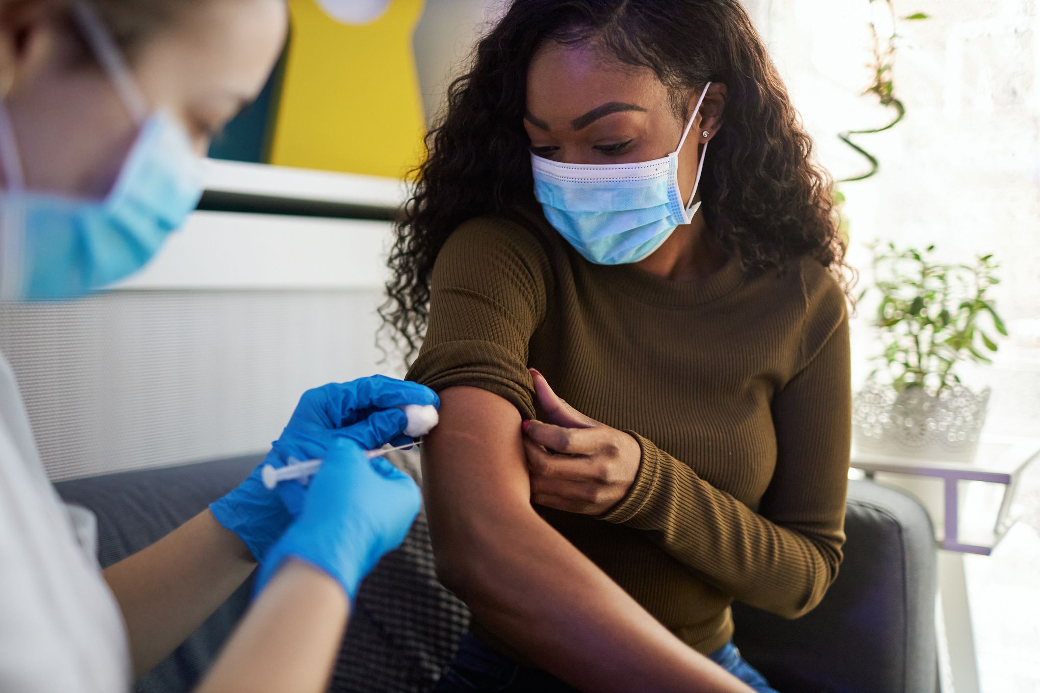 Adolescent COVID-19 vaccinations lag across US