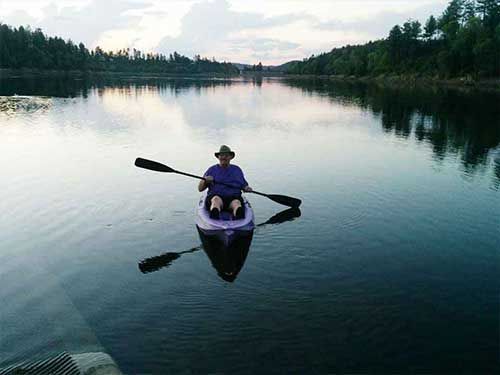 Man paddles