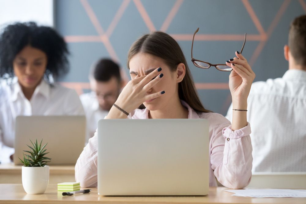 Digital Eye Strain and Dry Eye: Tips for Office Workers