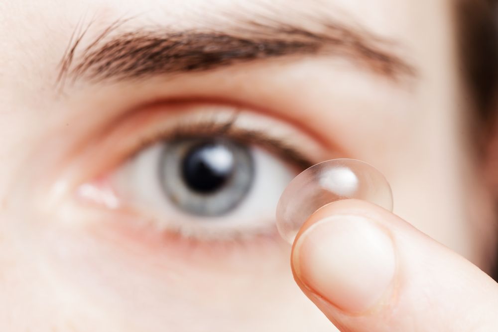 What are the Best Contact Lenses for Dry Eyes?