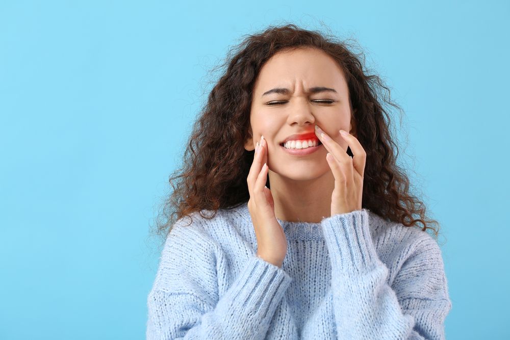 Understanding Deep Periodontal Pockets: Causes, Symptoms, and Risks