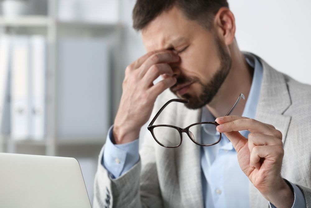 How to Avoid Digital Eye Strain and Computer Vision Syndrome