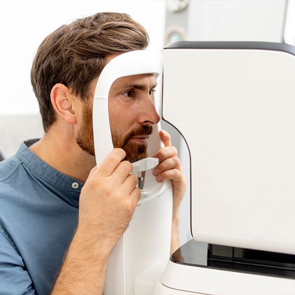 Optometrist in Farmington Hills Eyes & Optics