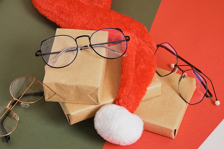 The Gift of Sight – Happy Holidays from Berlin Optical Expressions!