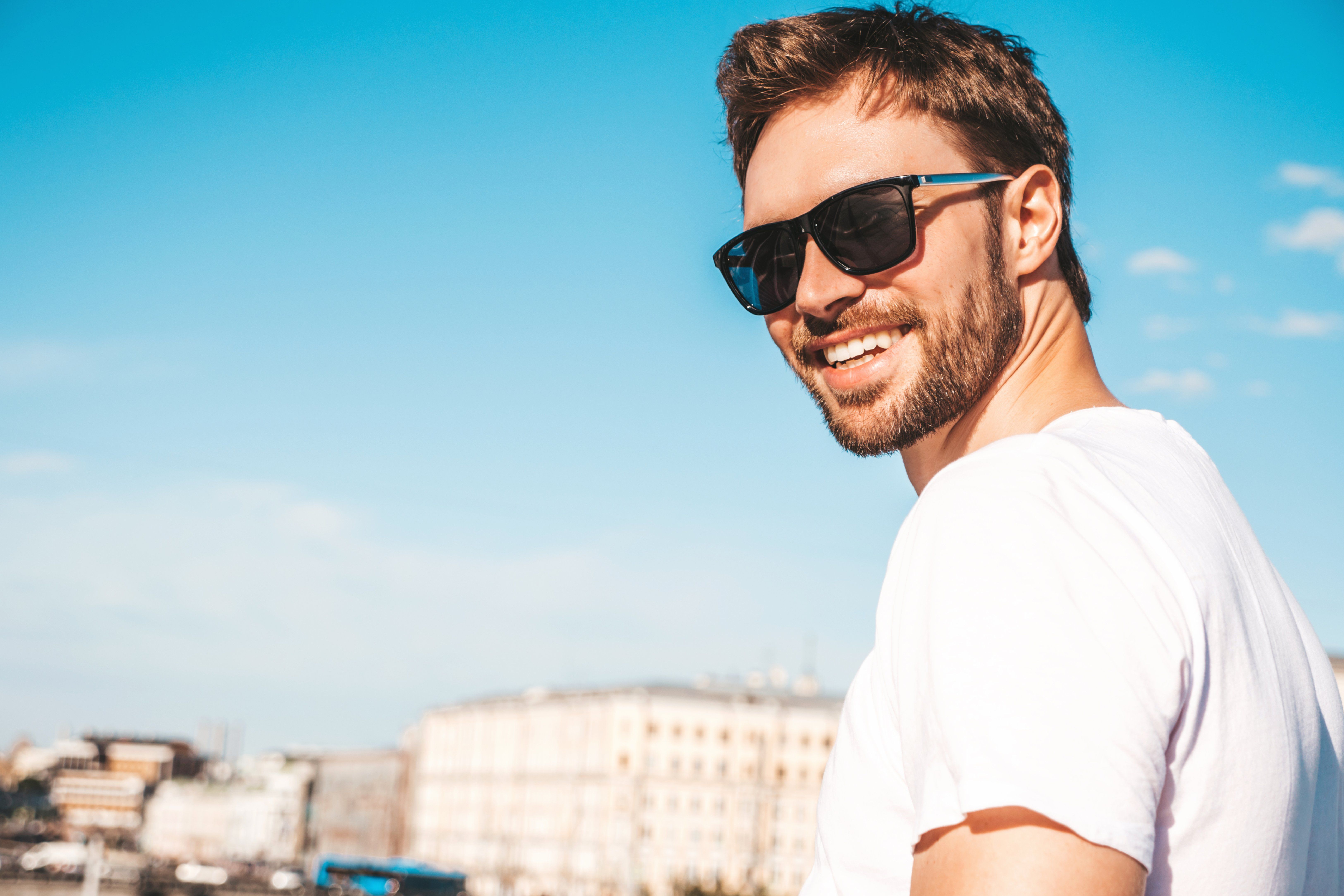 How to Pick the Best Sunglasses to Protect Your Eyes