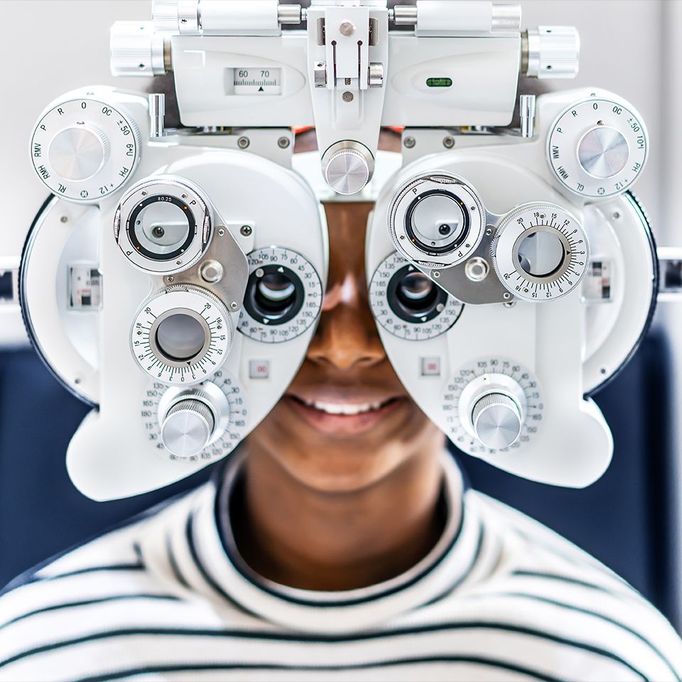 Eye Doctors in the Bronx NYC Lens Lab Express
