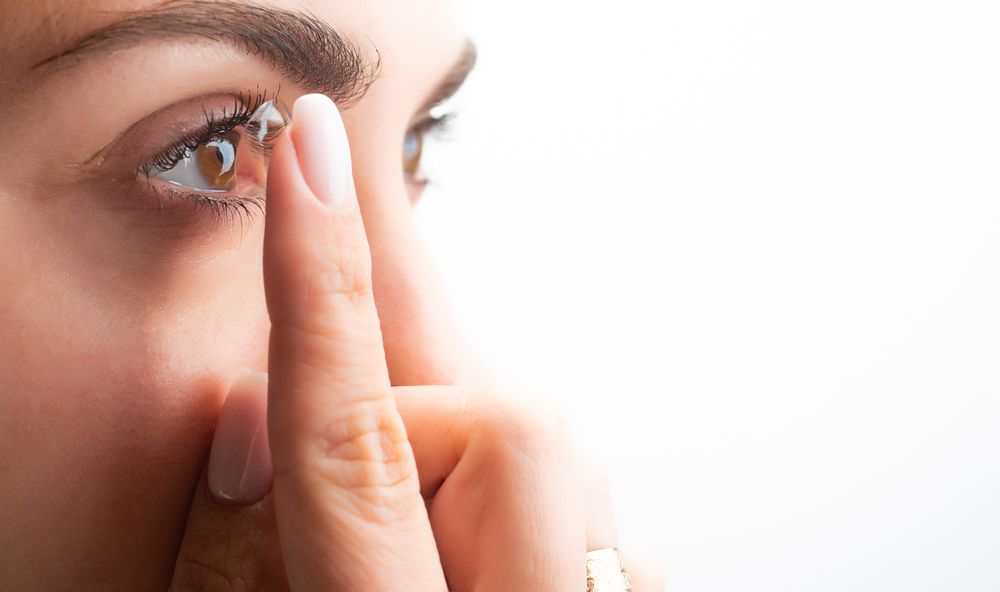 Eyes on Comfort: A Comprehensive Guide to Contact Lens Fittings