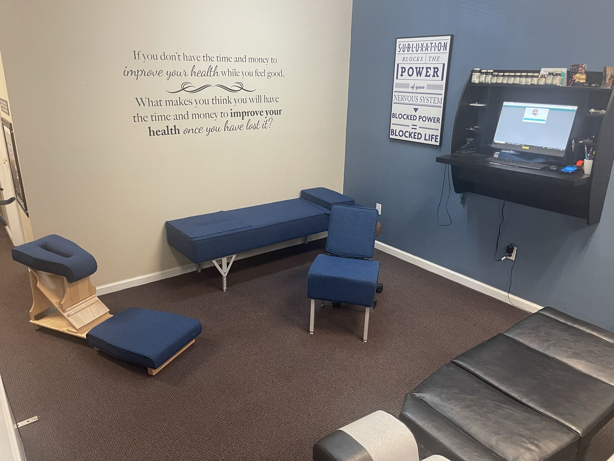Chiropractor room