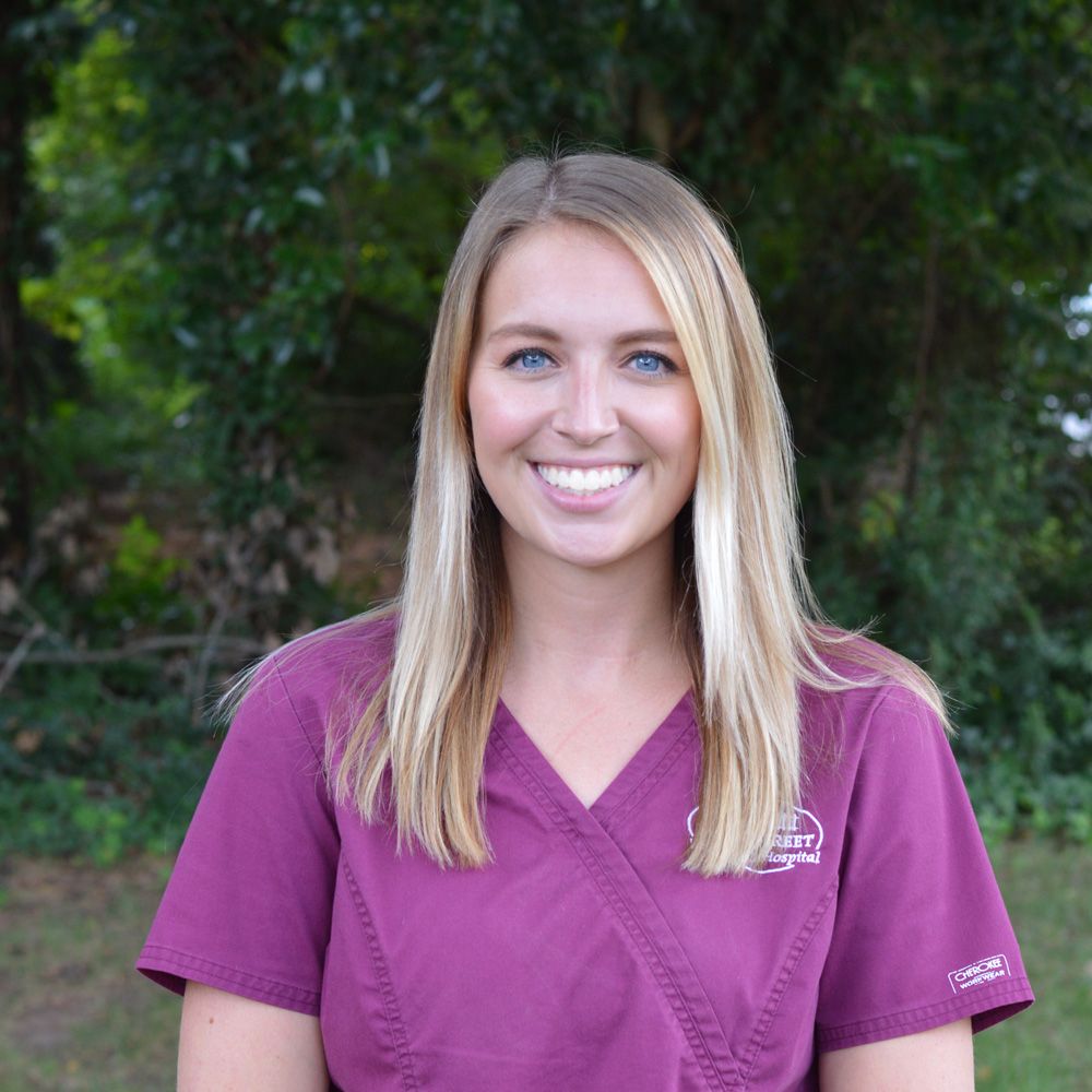 Brooke Pless Receptionist