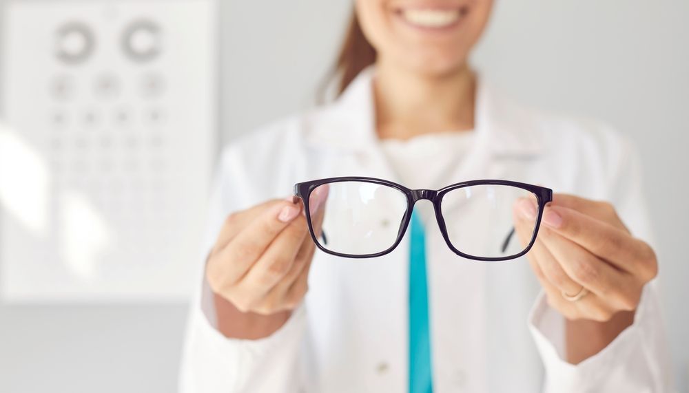 Breaking Down the Numbers: Understanding Your Eyeglass Prescription