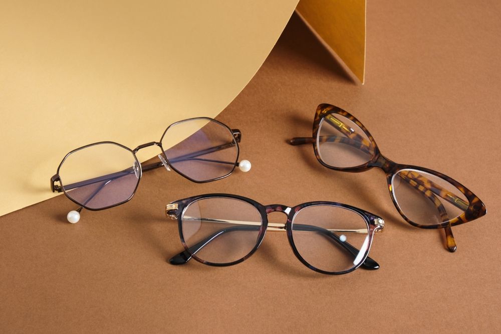 Visionary Styles: The Must-Have Eyewear Trends Forecasted for 2024