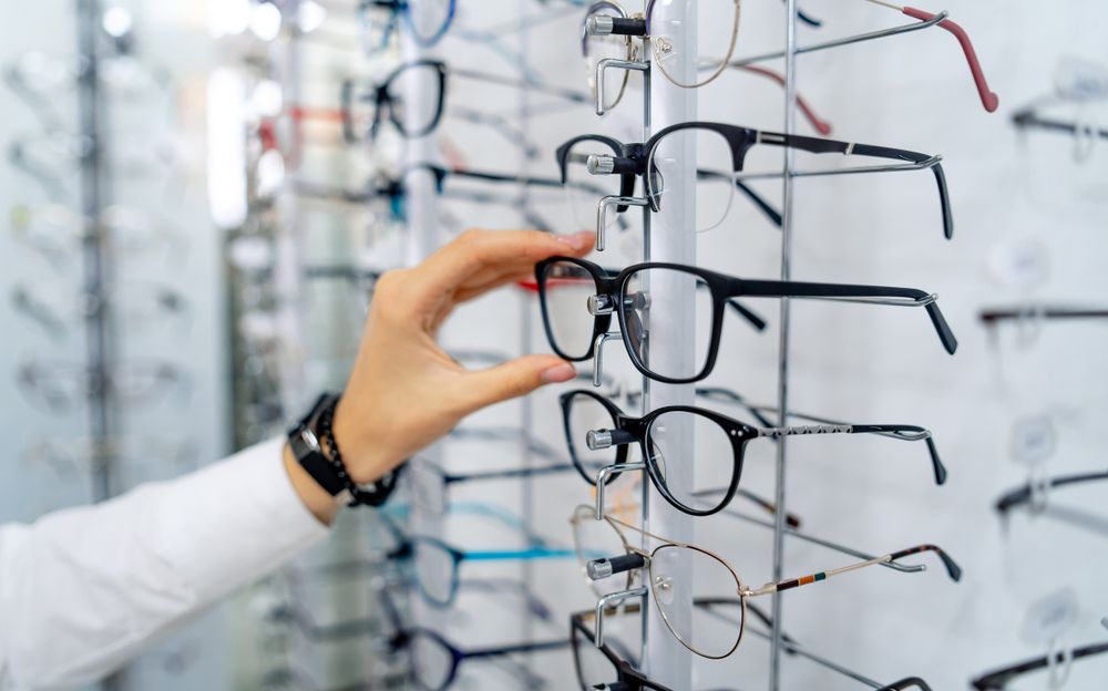 How To Pick The Perfect Pair of Eyewear
