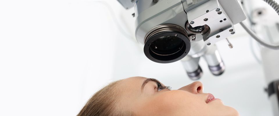 Contact Laser Eye Surgeon in Roslyn NY Manhattan Lasik