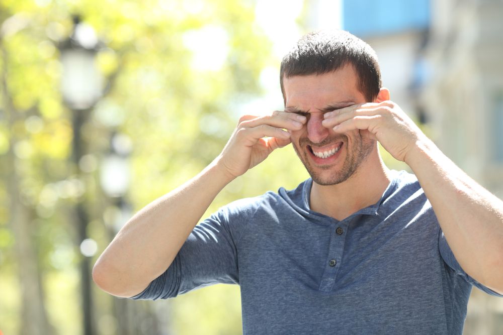 Distinguishing Between Dry Eye and Allergies