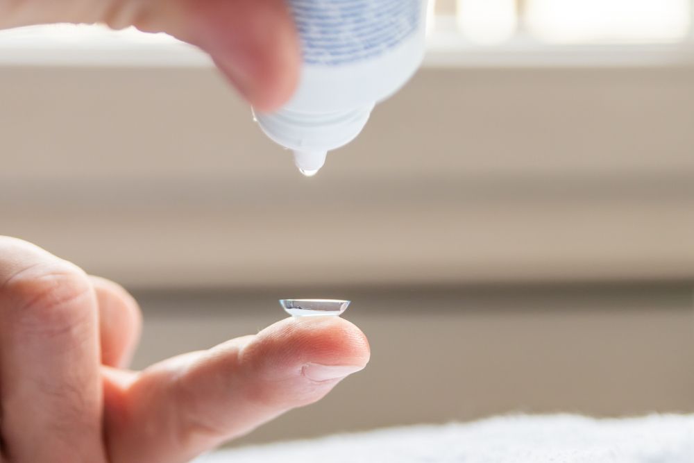 Daily Disposable Contact Lenses for Dry Eye Relief: Convenience and Hydration
