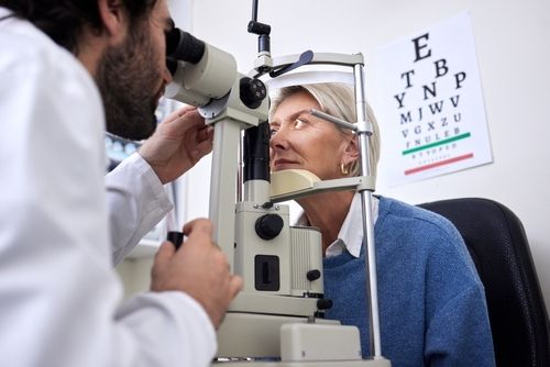 8 Signs You Need a Comprehensive Eye Exam