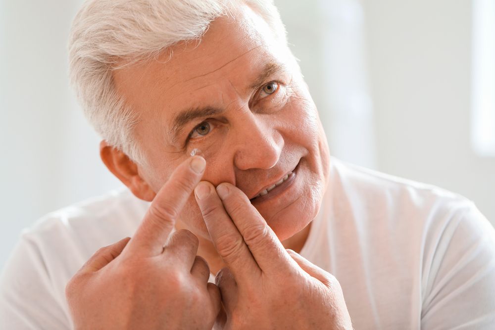 Are Specialty Contact Lenses Suitable for Seniors?