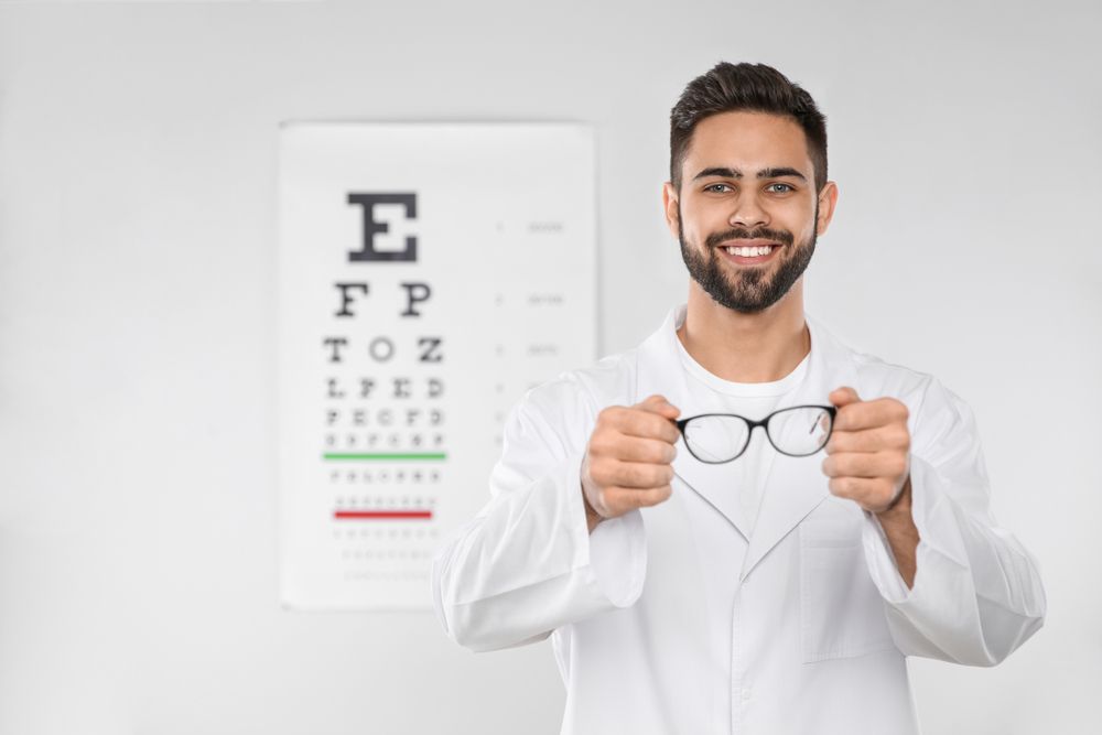 Eyesight Resolution for 2023: Comprehensive Eye Exams!