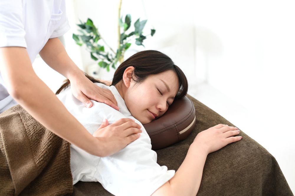 Beyond Adjustments: Exploring the Therapeutic Benefits of Massage Therapy