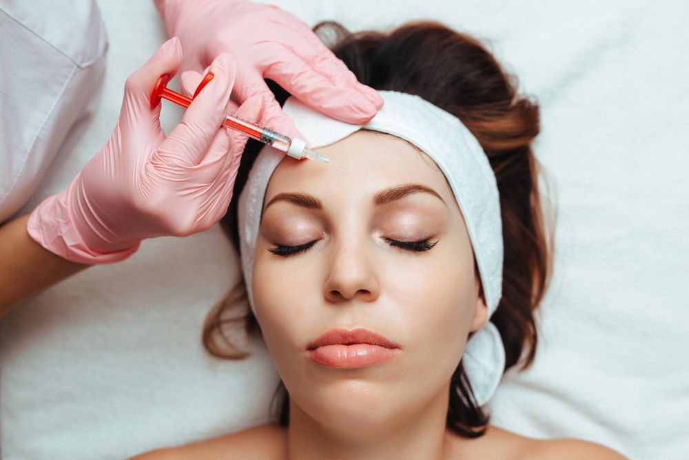 How Botox and Xeomin Reduce Wrinkles and Fine Lines