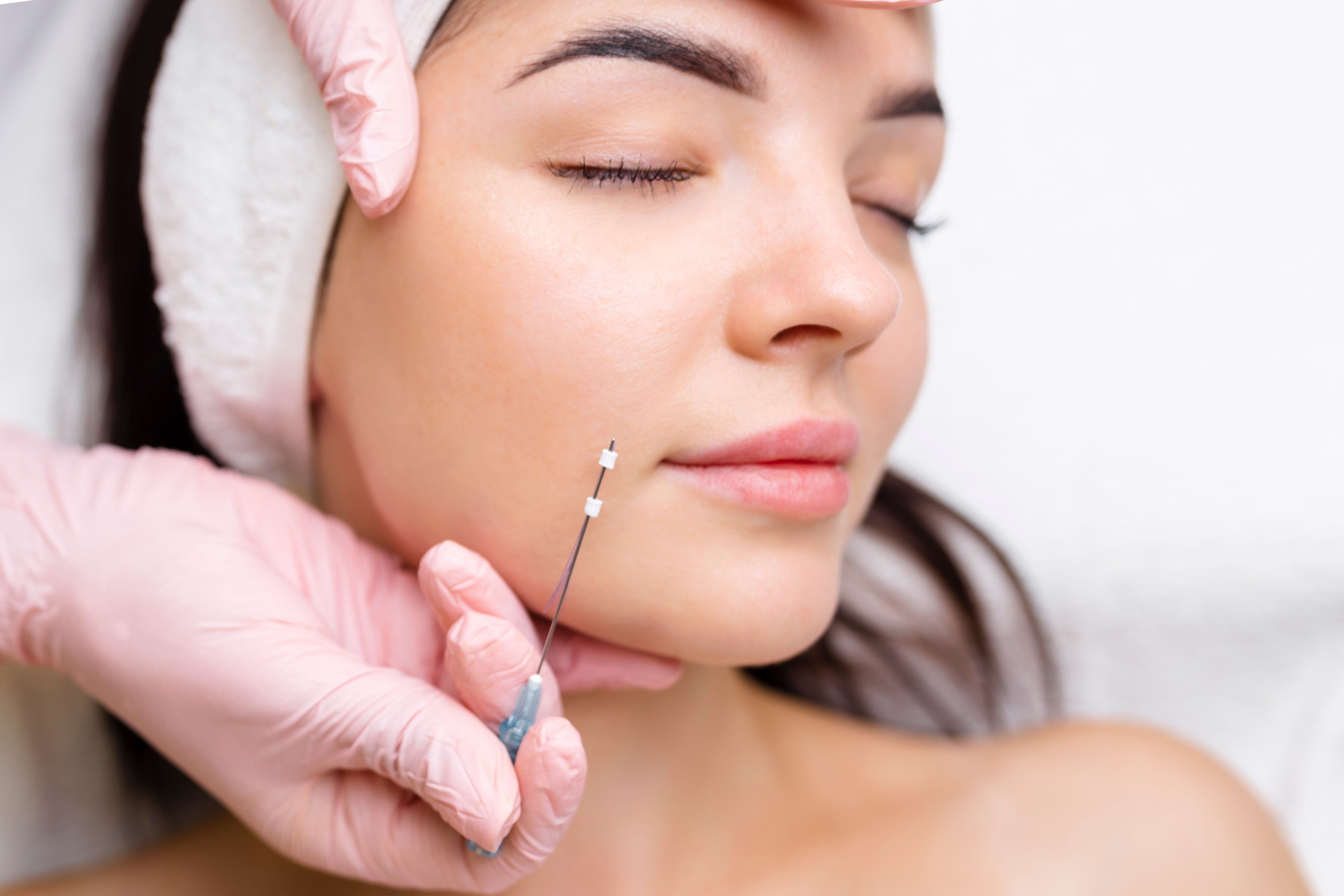 PDO Thread Lifts vs. Dermal Fillers: Which Is Right for You?