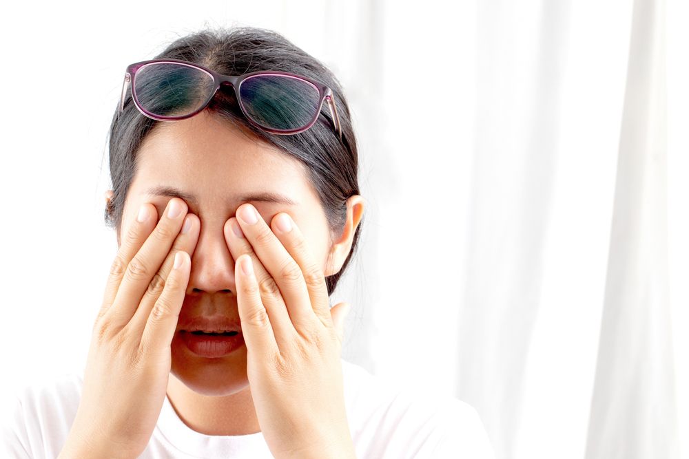 Discover the Healing Power of Red Light Therapy for Inflammation and Dry Eye Relief!