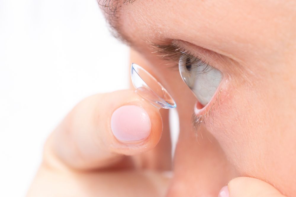 Understanding the Contact Lens Fitting Process