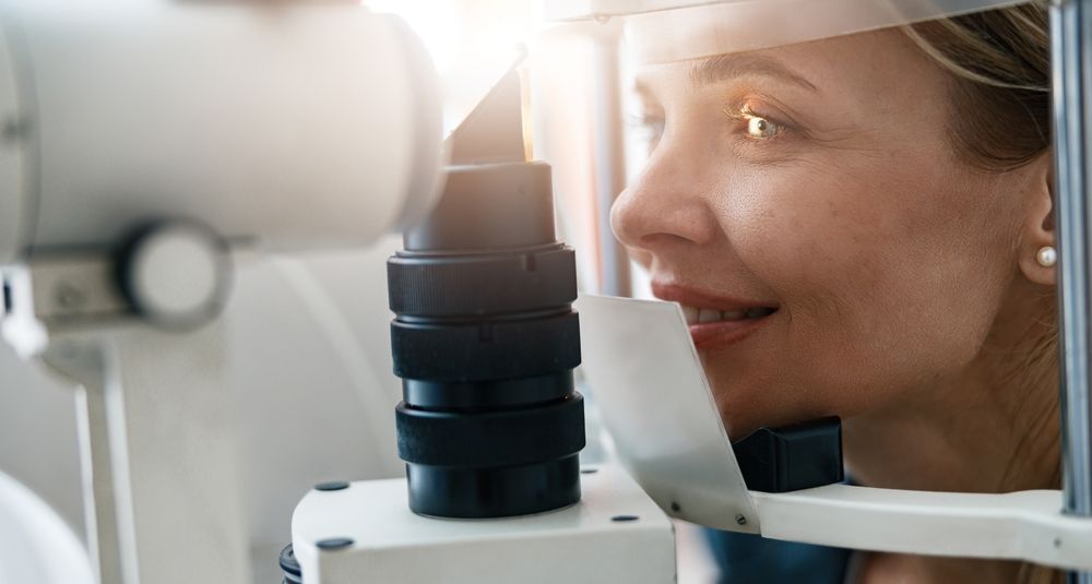 How Do Regular Eye Exams Detect Early Signs of Eye Conditions?