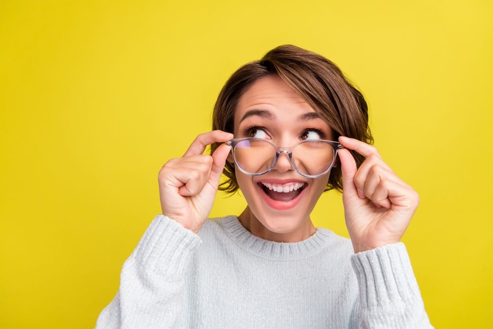 Glasses 101: How to Select the Perfect Frames to Fit Your Style 