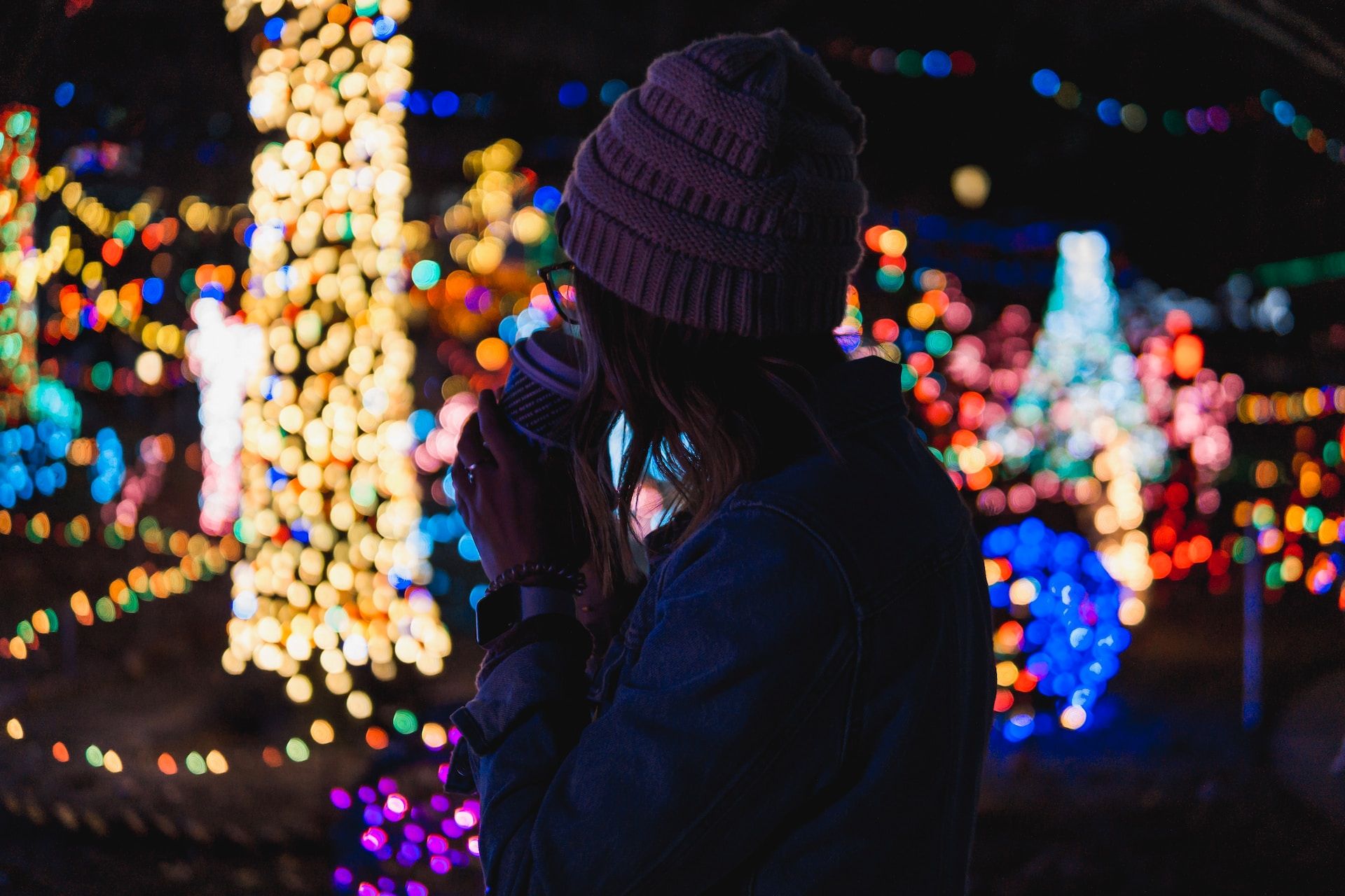 Eye-Friendly Holiday Lighting Tips: Illuminating the Season with Comfort and Care