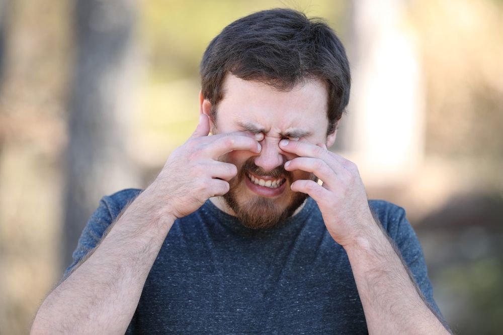 Fall Eye Allergies or Dry Eye? How to Tell the Difference