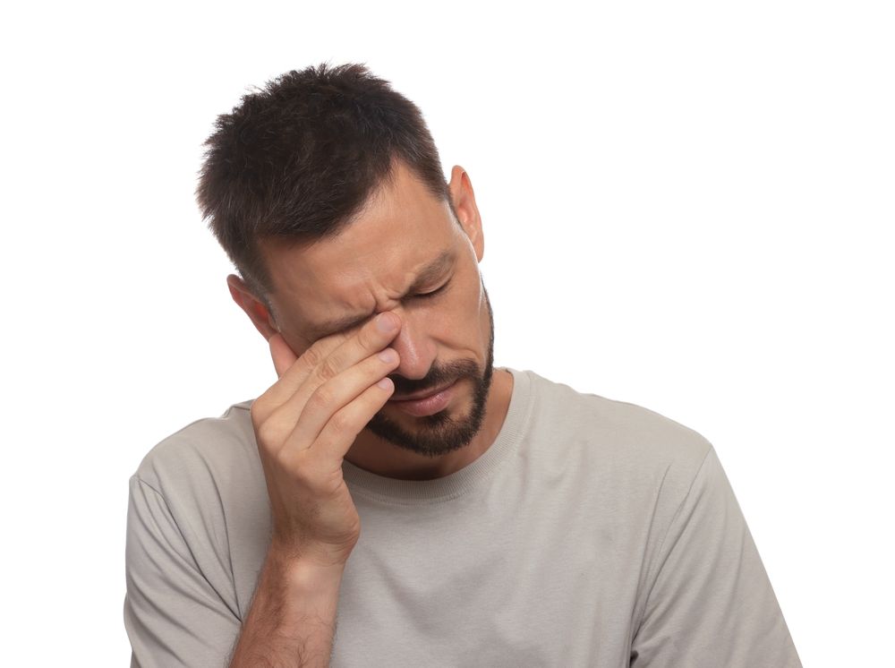 Symptoms of Dry Eye Syndrome: When to Seek Evaluation from a Specialist