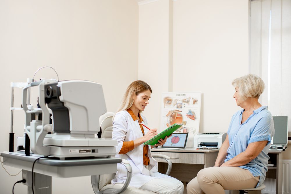 6 Questions to Ask Your Optometrist During an Eye Exam
