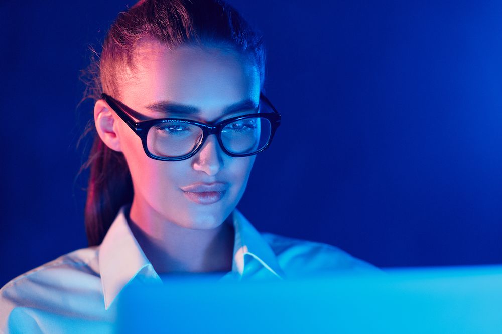 Who Should Wear Blue Light Glasses?