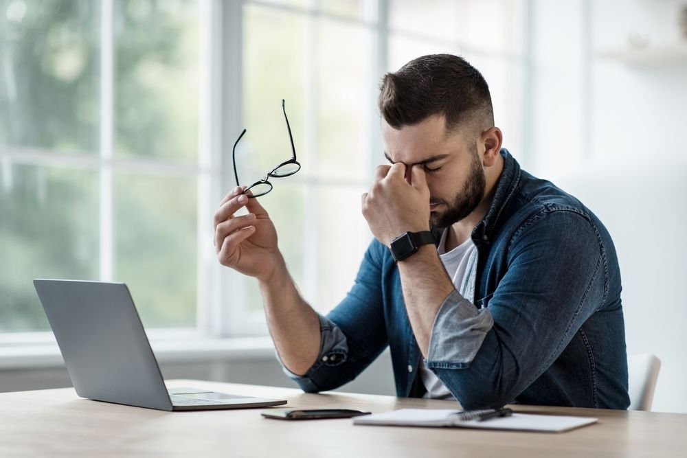 Protect Your Eyes From Screens With Blue Light Lenses