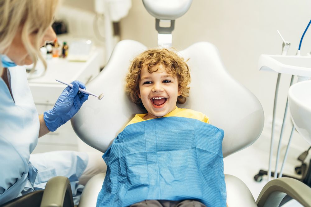 child getting dental sealants