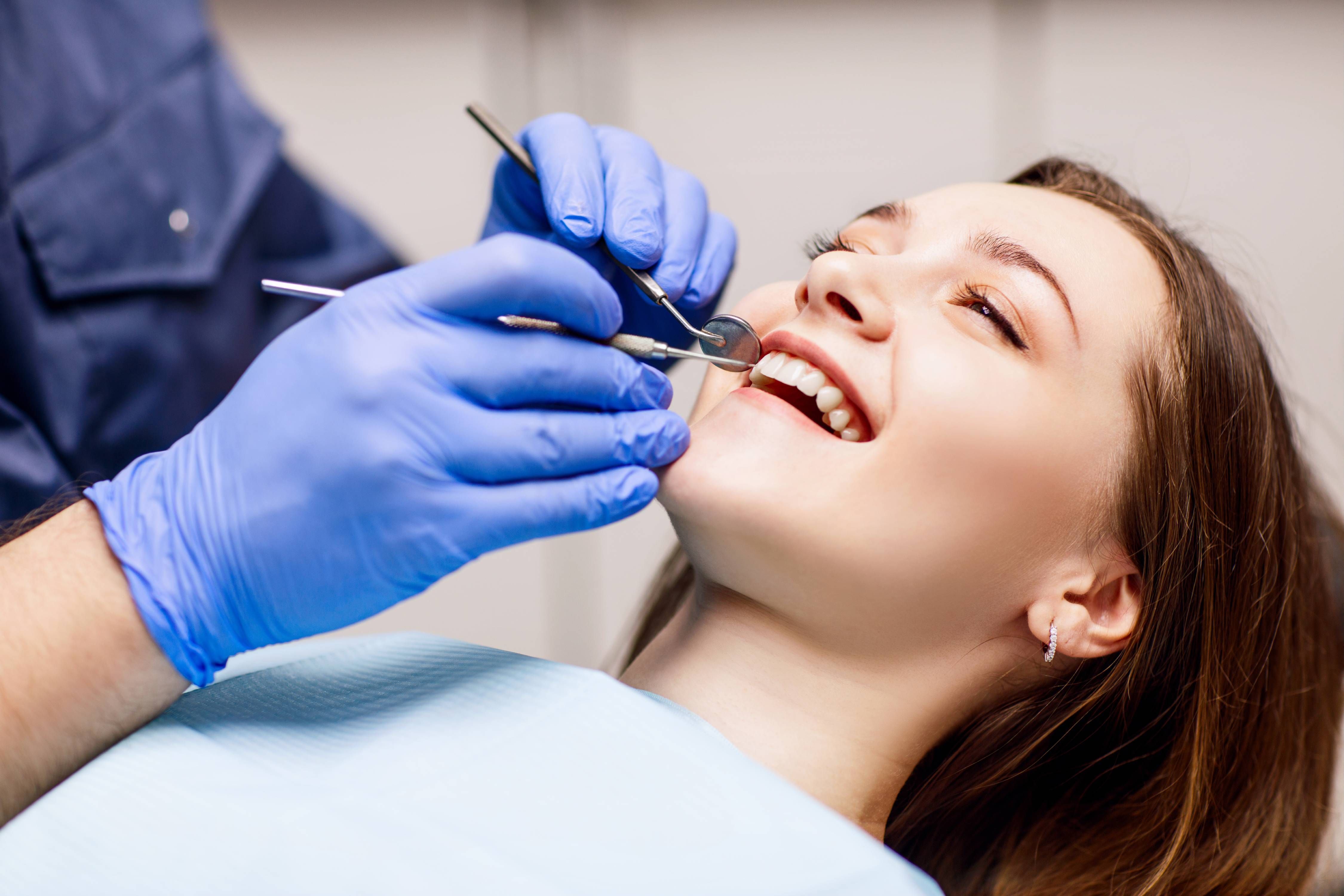 What Are the Alternatives To Root Canals?