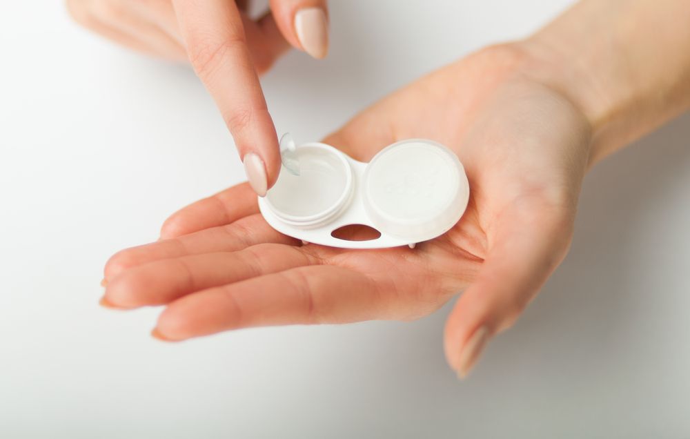 Dry Eye and Extended Wear Contact Lenses: Tips for Comfortable Wear and Proper Hygiene