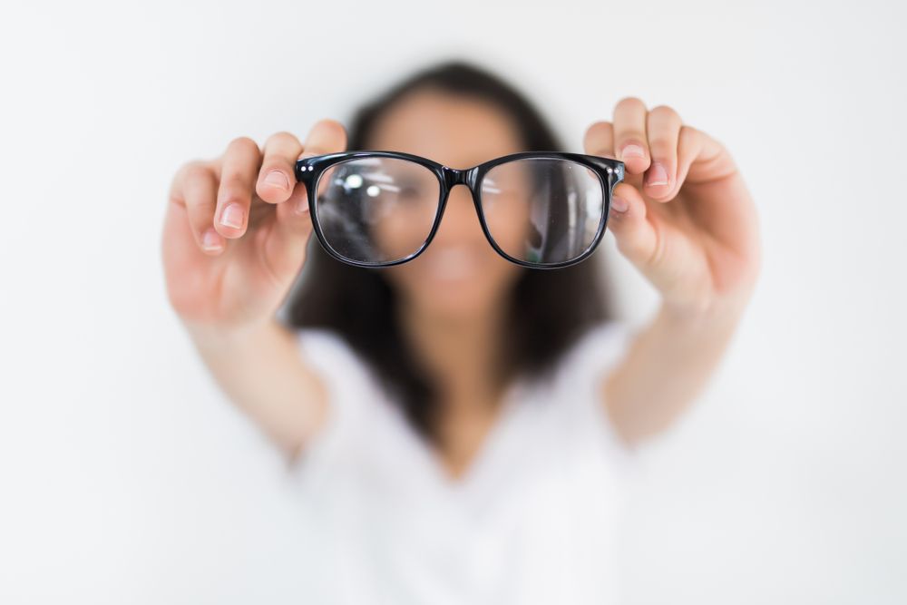 Nearsightedness Symptoms and Diagnosis: How to Tell If You Have Myopia